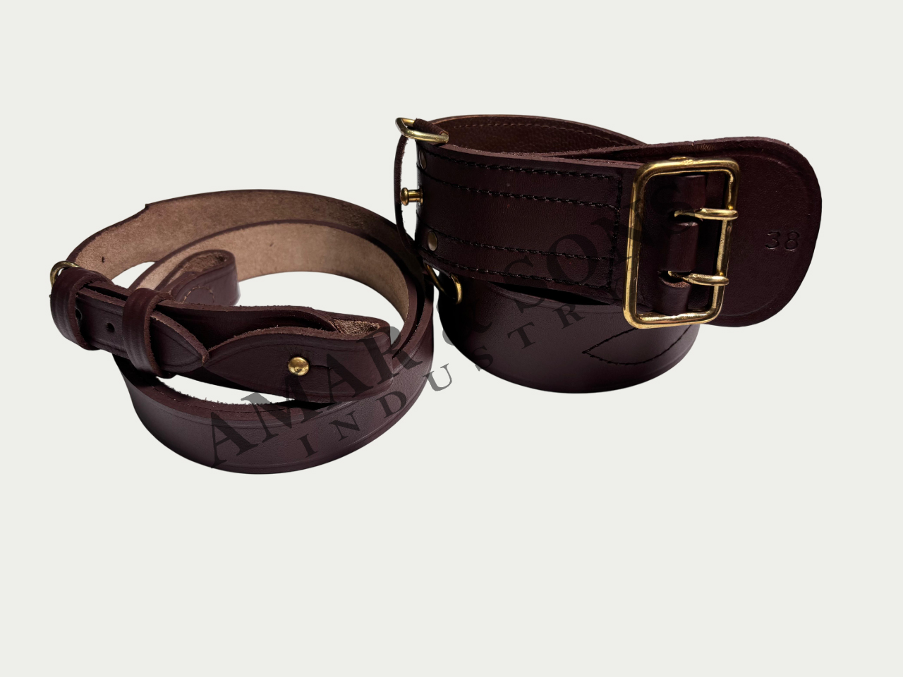 5 (1) (15.7$) Sam Browne Belts - Image 1